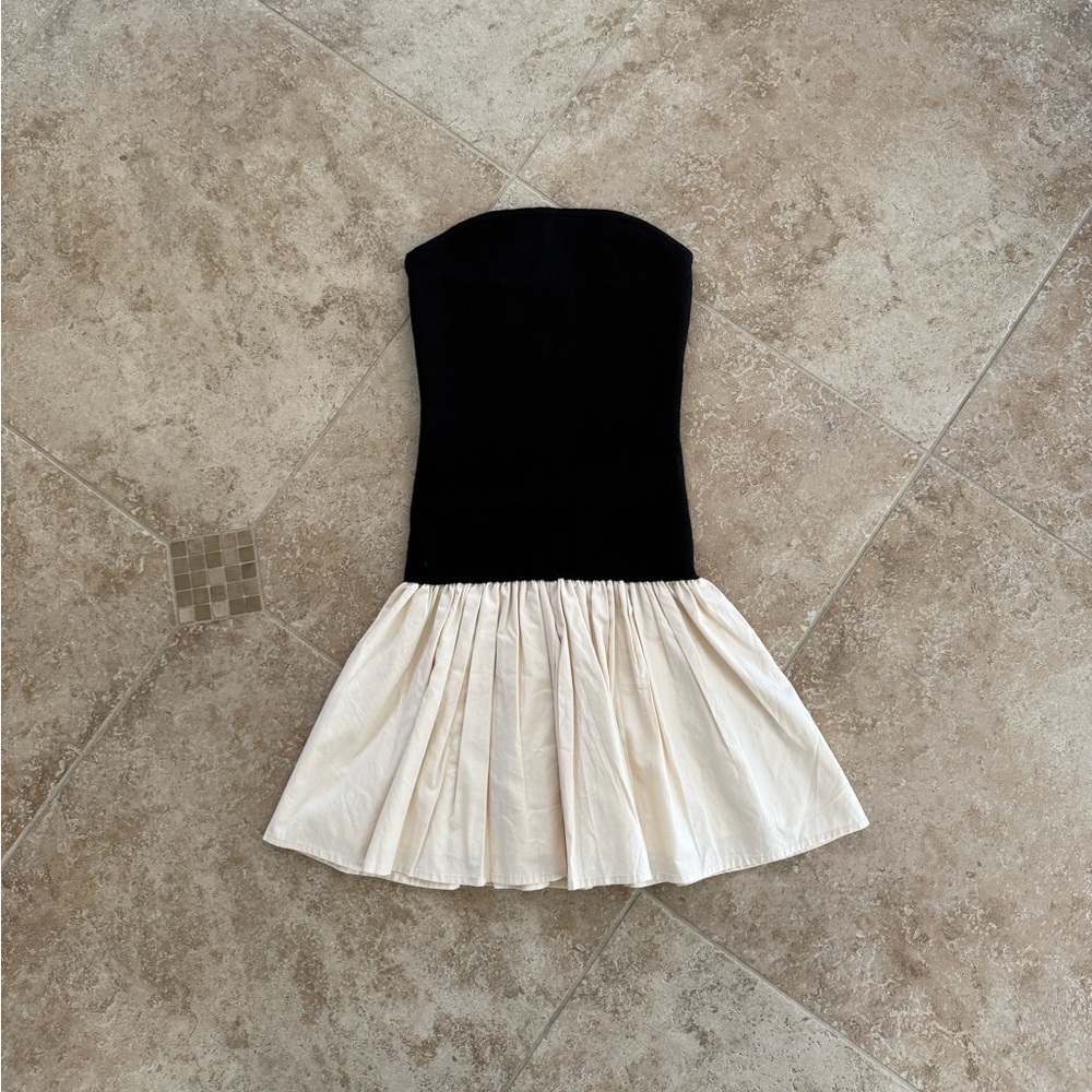 Line and Dot Elegant Black and White Strapless Dress